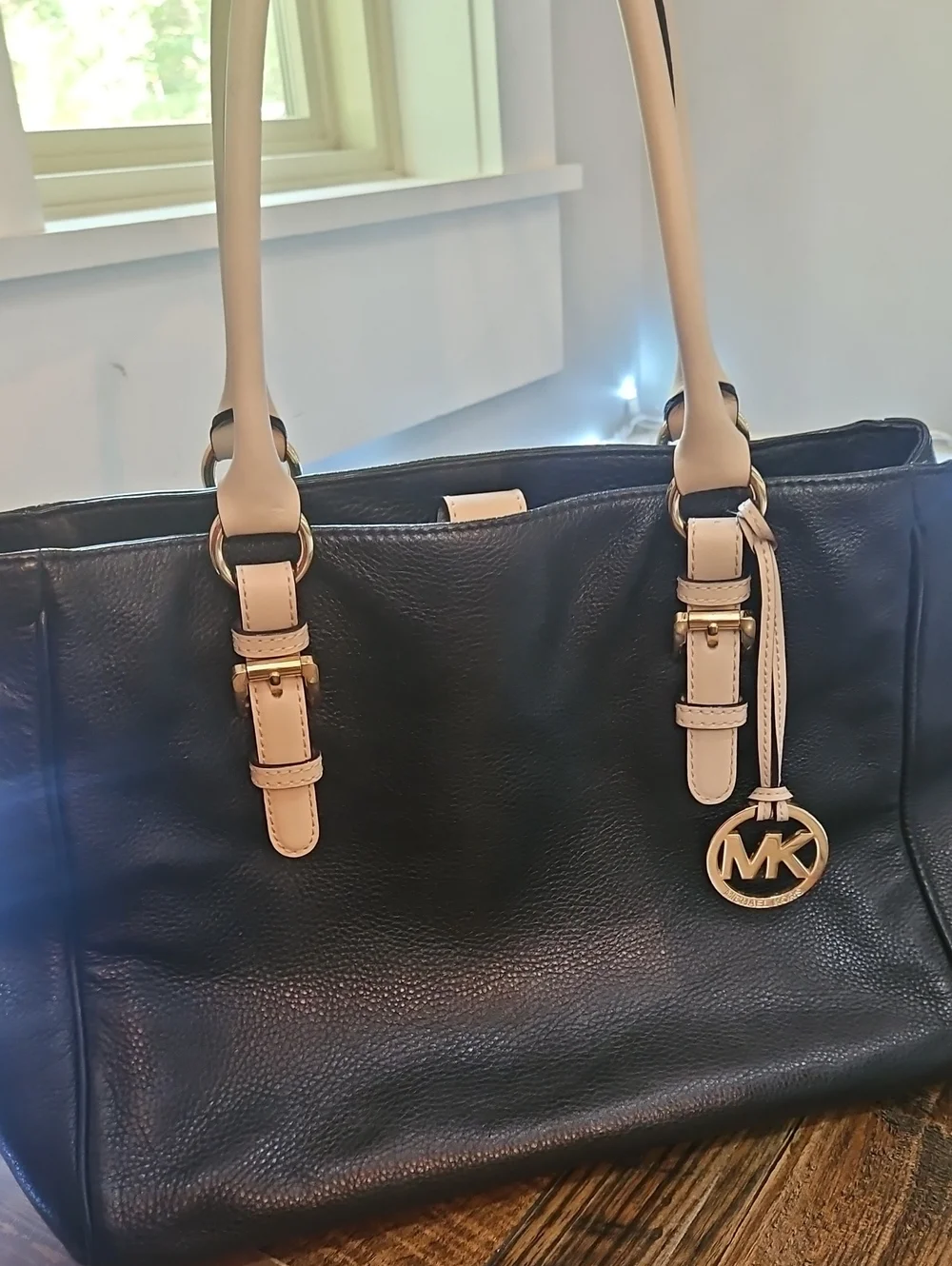 Michael Kors Hobo Buttery Soft Leather Black and Cream Tote‎ Bag